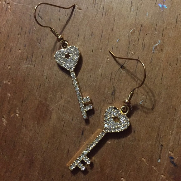 Earrings - Picture 1 of 1